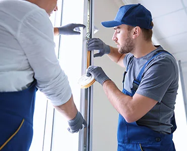glass repair experts in Lakeside, FL
