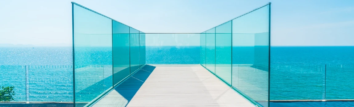 Customized Glass Pool Fence Repair Services in Lakeside, FL