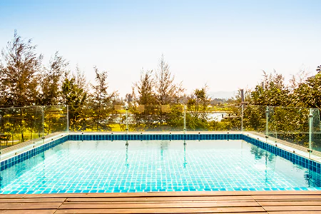Cost of Glass Pool Fence Repair in Lakeside, FL